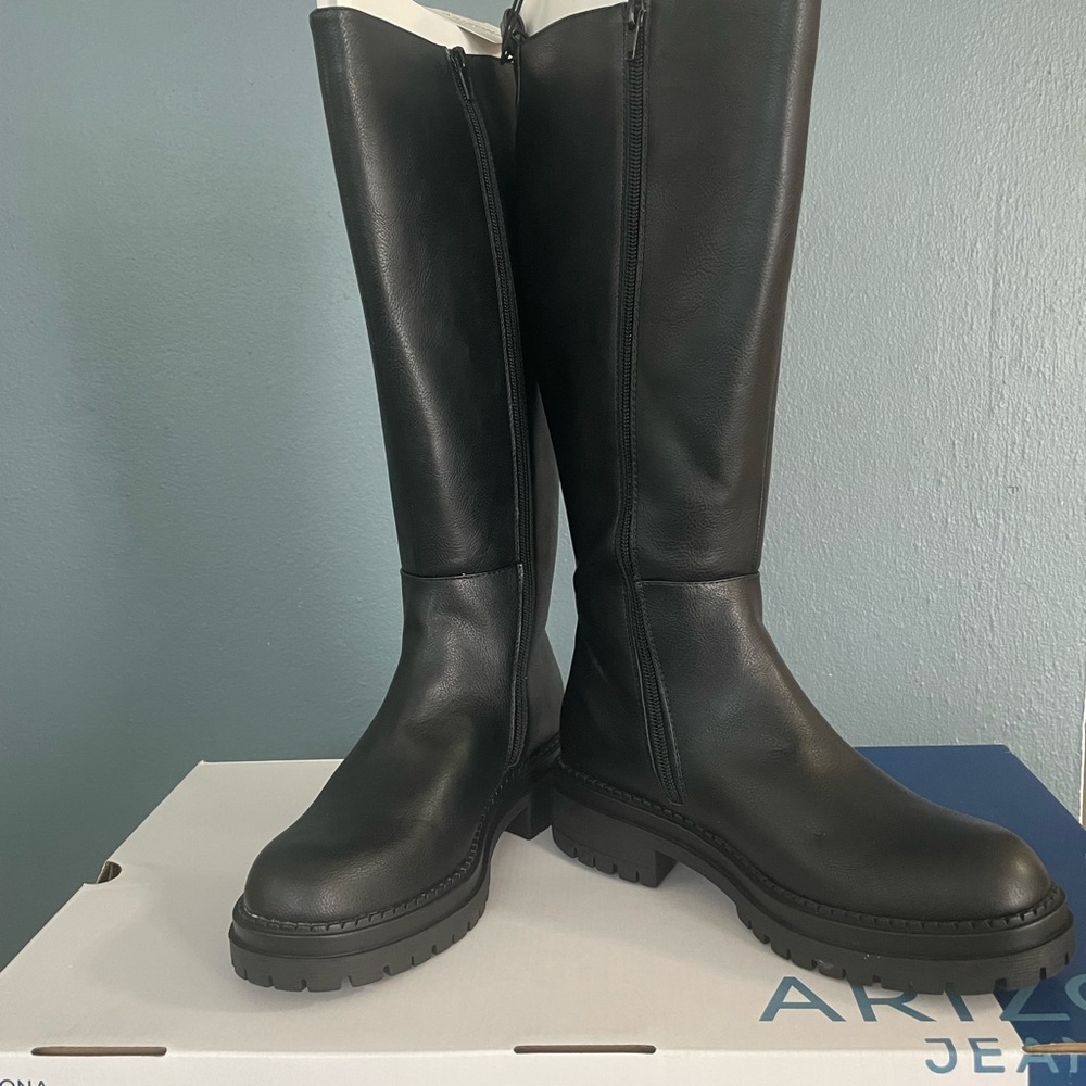 New wiyh tags woman Arizona Jean Company Black Over the Knee Boots
